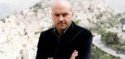 Montalbano Stasera L Episodio La Luna Di Carta