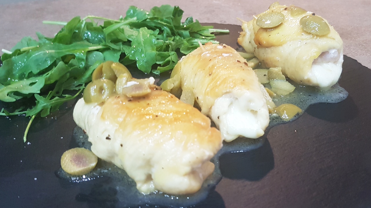 Involtini di petto di pollo farciti al limone, ricetta fresca