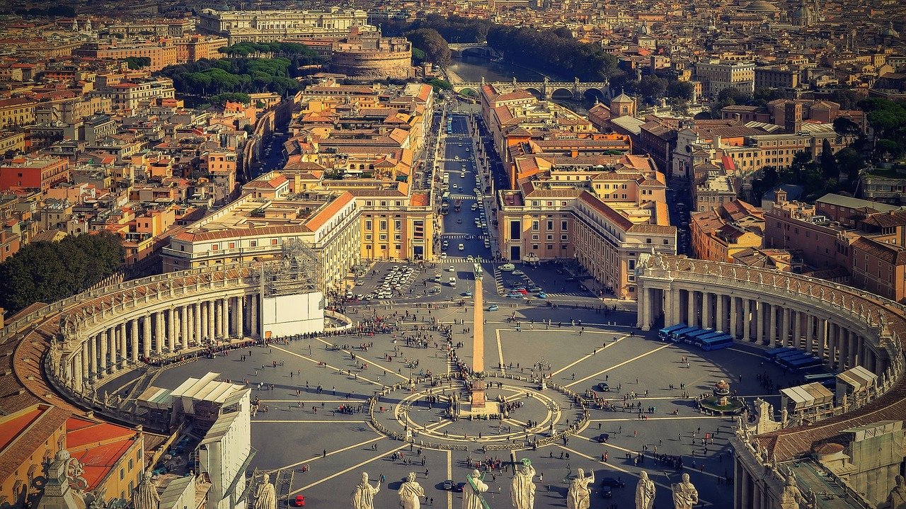 Quanto guadagna la chiesa e patrimonio totale. I dettagli