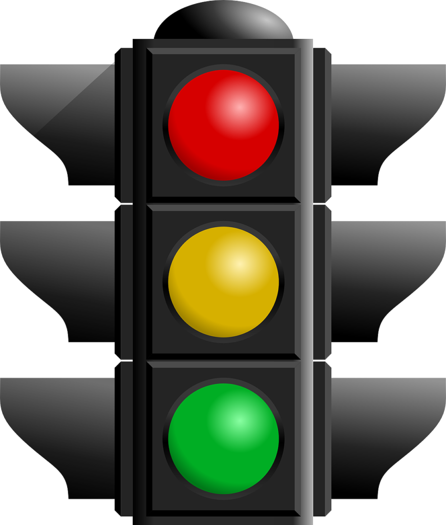 Multa per semaforo rosso: come fare contestazione e a chi spetta