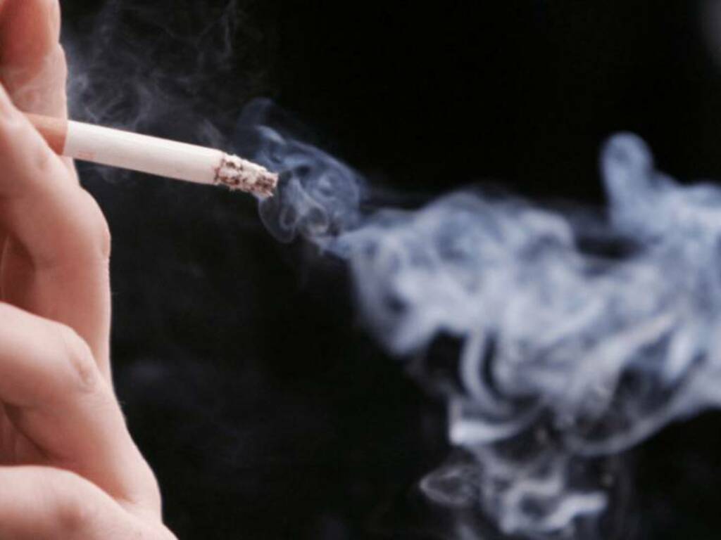 Cala il consumo di tabacco in Italia e aumentano le alternative. I dati